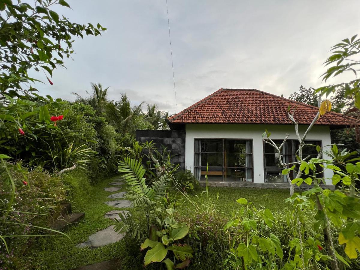 Uma Mupu Retreat Villa Gianyar  Luaran gambar