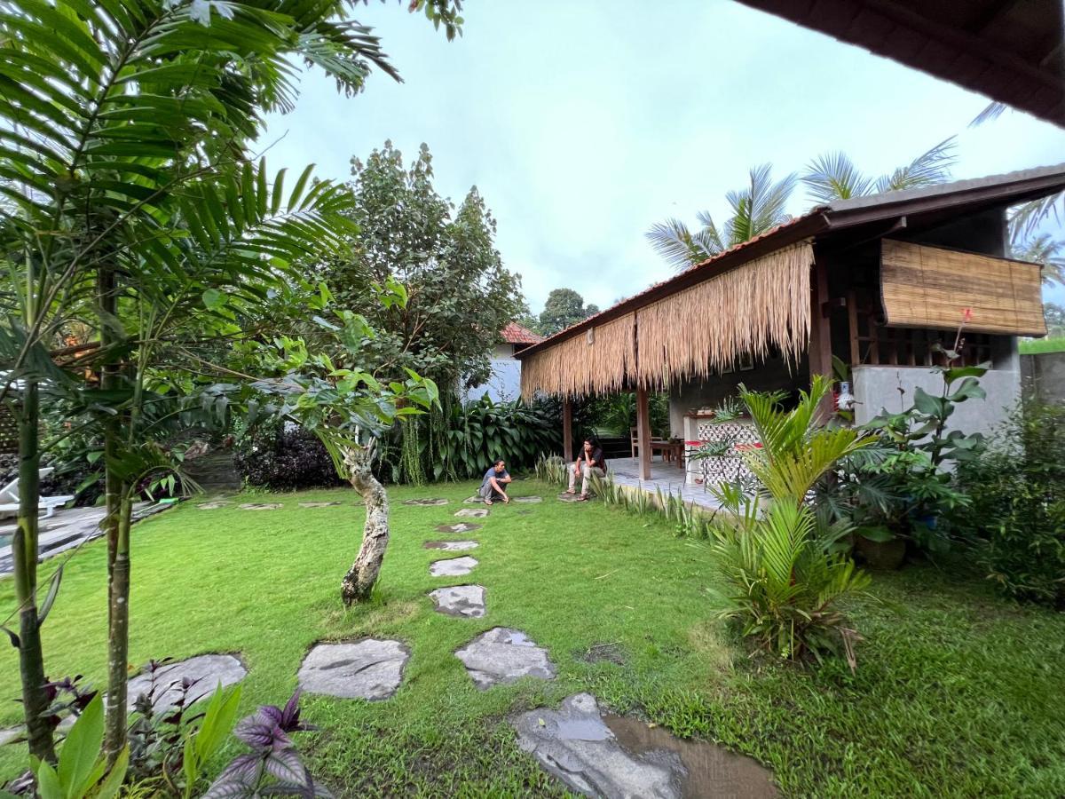 Uma Mupu Retreat Villa Gianyar  Luaran gambar